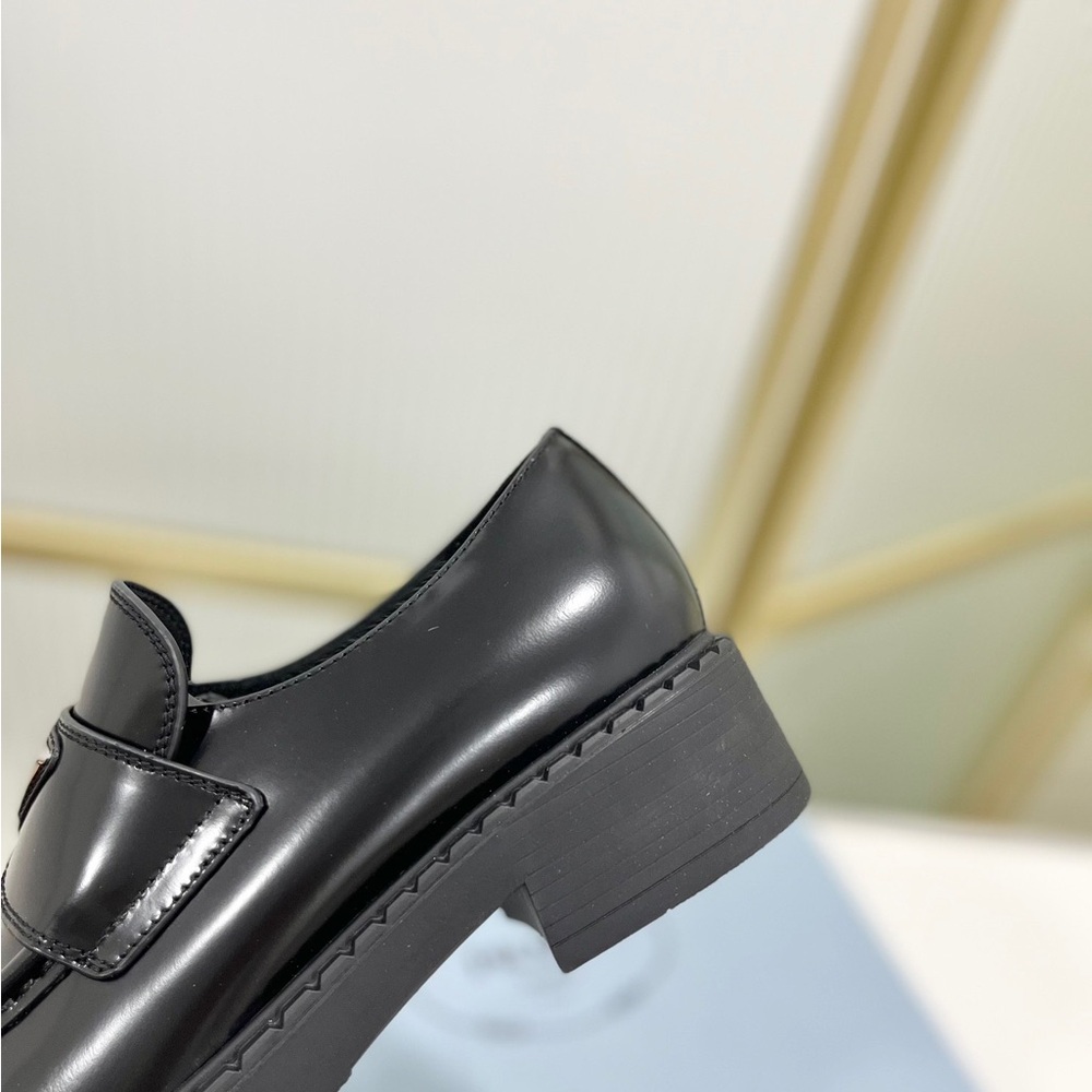 Prada black women's loafers - Picture 6 of 8